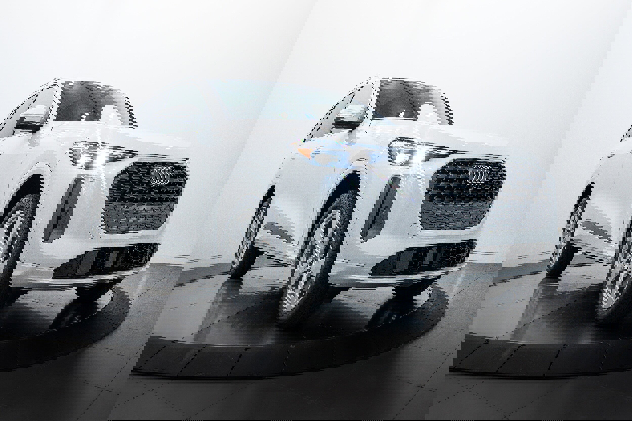 New 2025 Audi Q5 Premium Plus