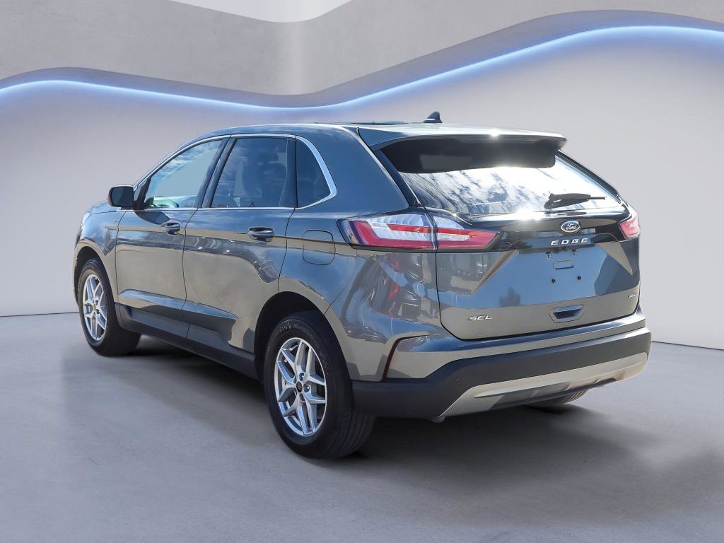 Used 2024 Ford Edge SEL w/ Convenience Package image 4