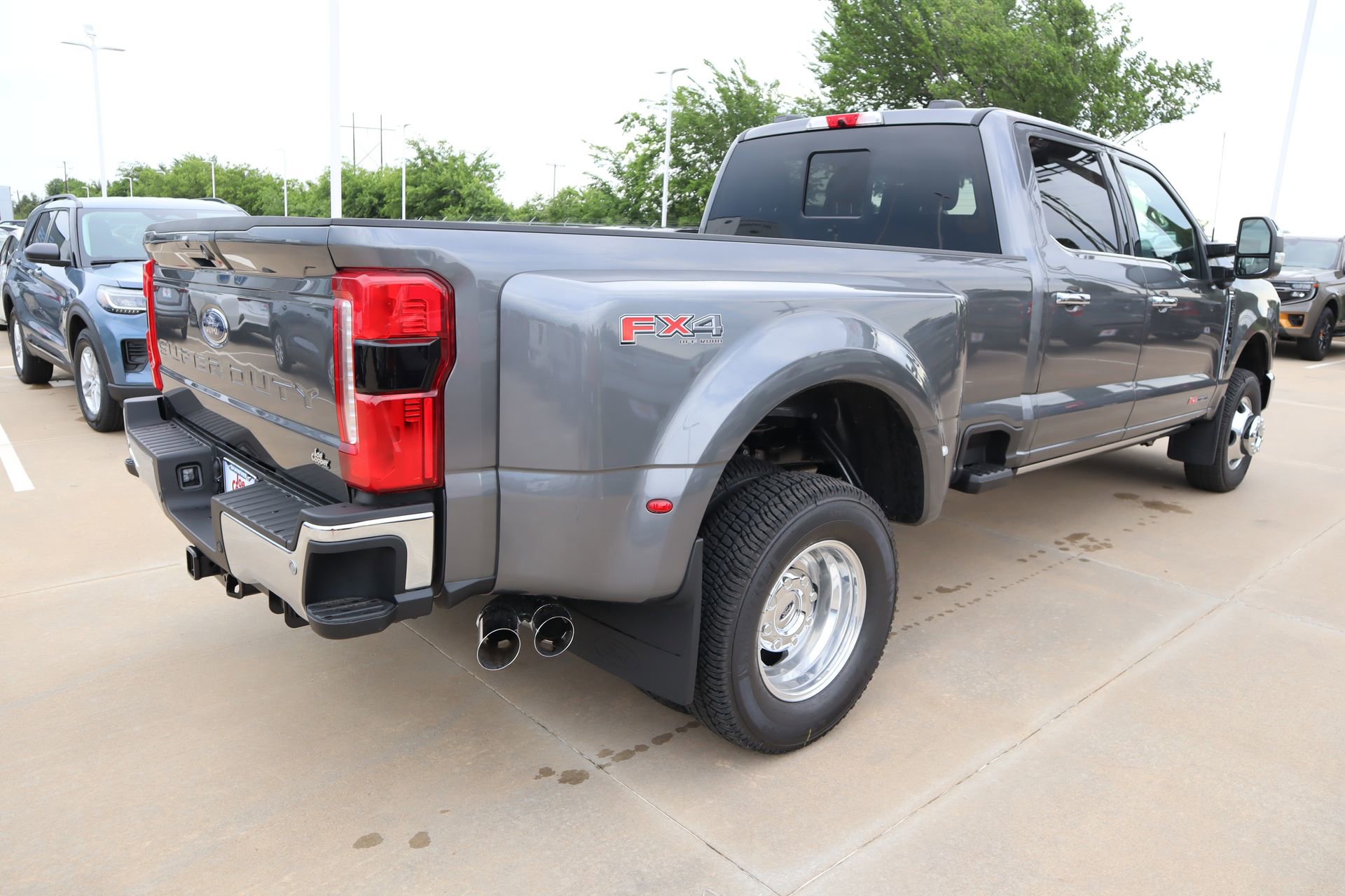 New 2026 Ford F350 Lariat w/ Lariat Premium Package AWD/4WD image 24