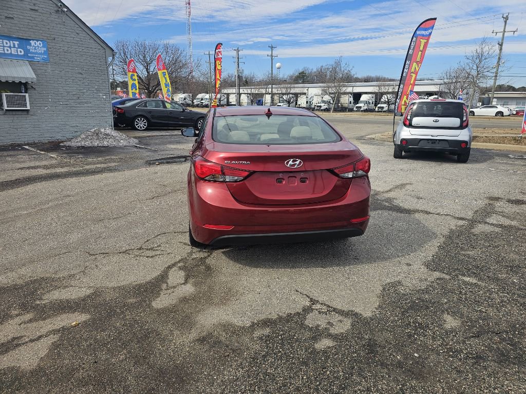 Used 2016 Hyundai Elantra SE w/ Option Group 02 image 7