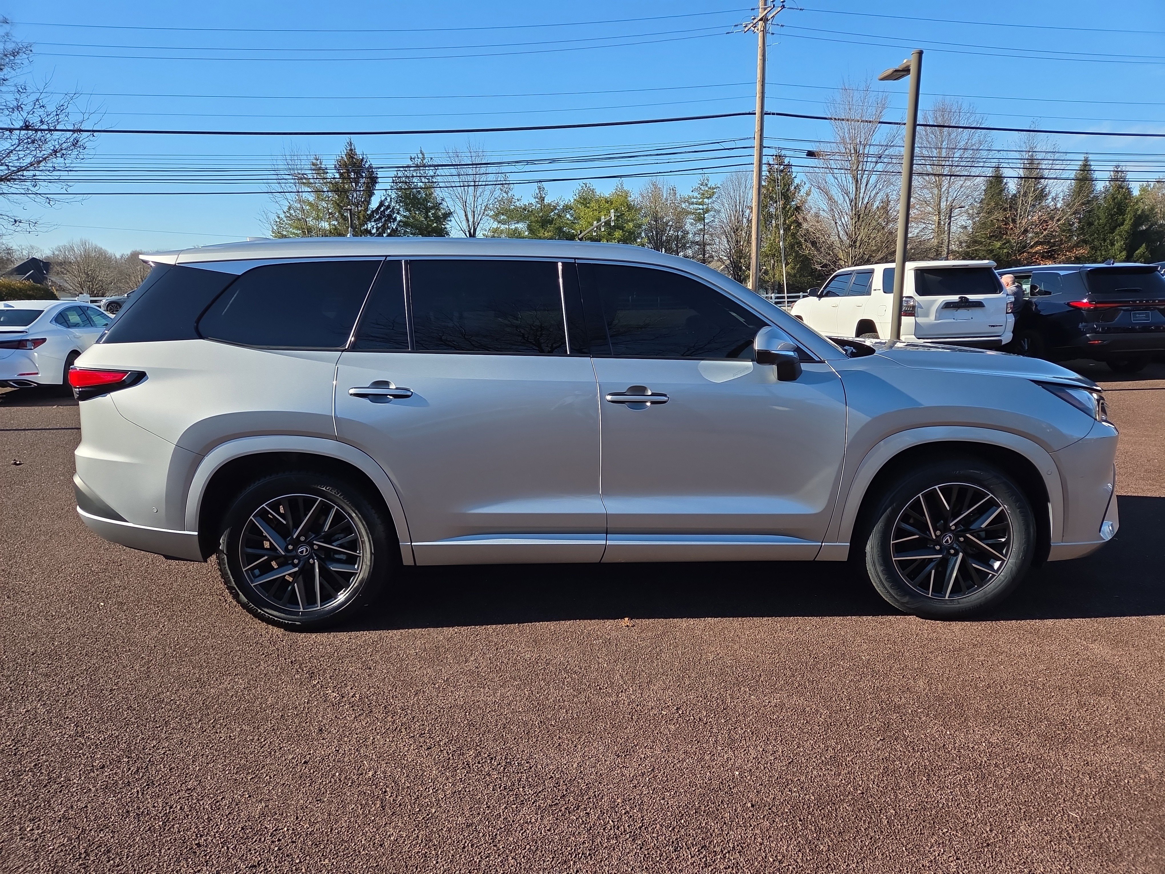 Used 2024 Lexus TX 350 Premium image 2