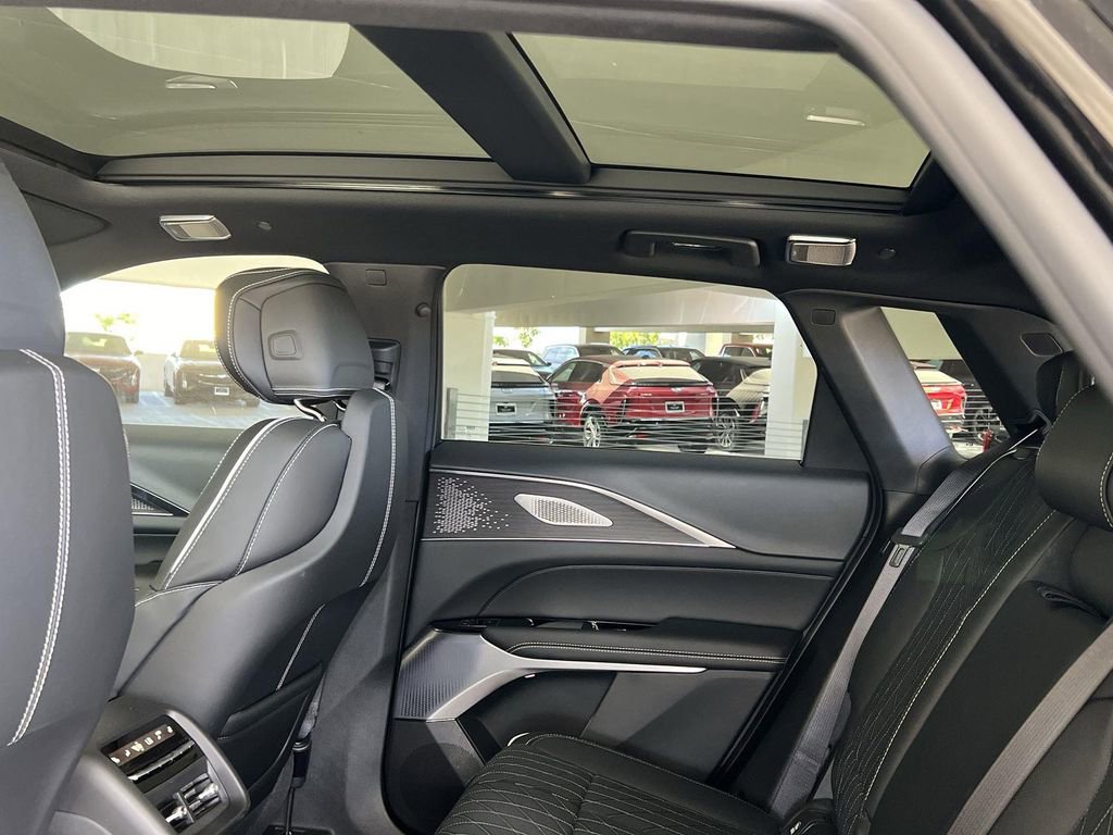 New 2026 Cadillac Lyriq V image 29