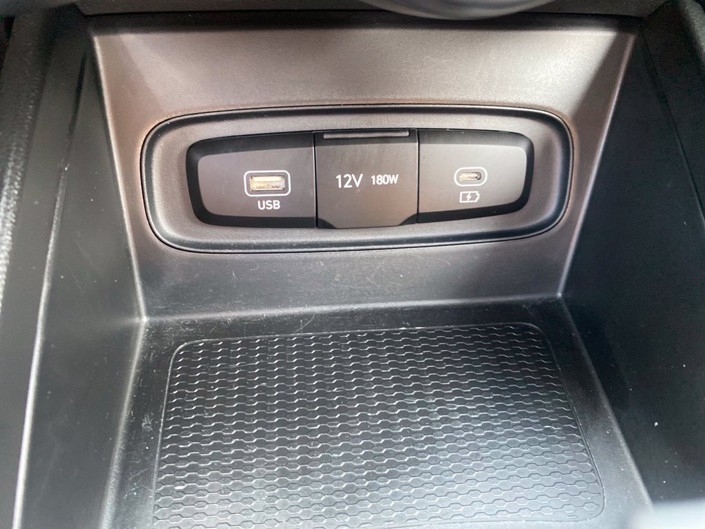 Used 2025 Hyundai Venue SEL FWD image 31