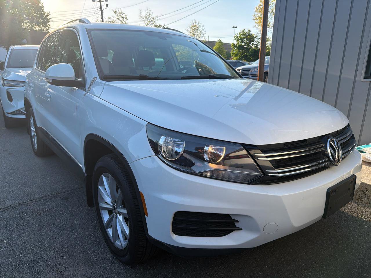 Used 2017 Volkswagen Tiguan Wolfsburg Edition AWD/4WD image 3