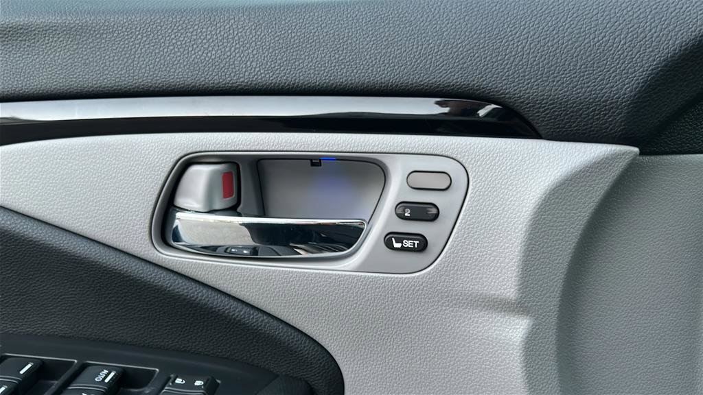 Used 2018 Honda Pilot Touring image 37