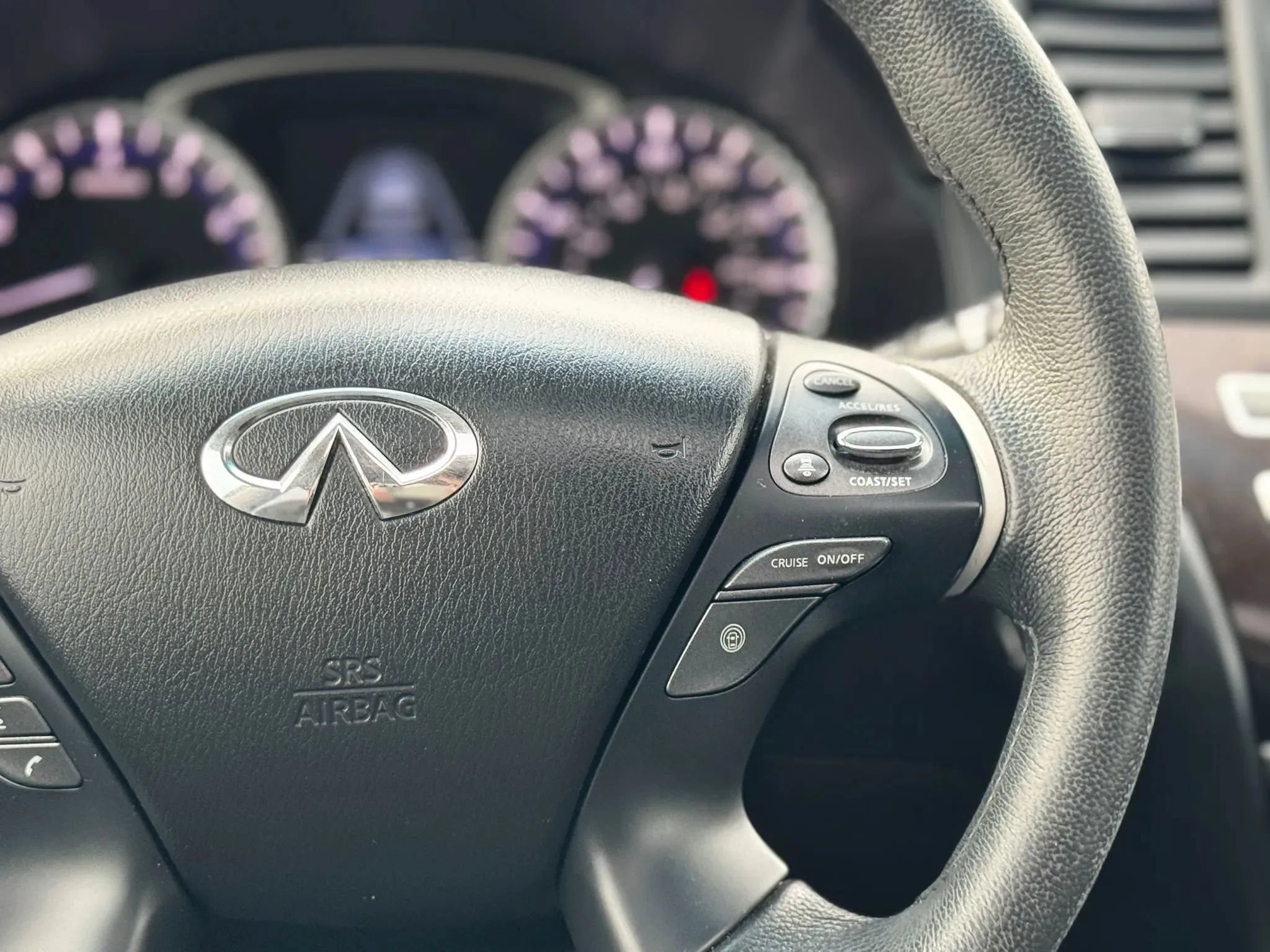 Used 2013 INFINITI JX35 FWD w/ Premium Pkg image 38