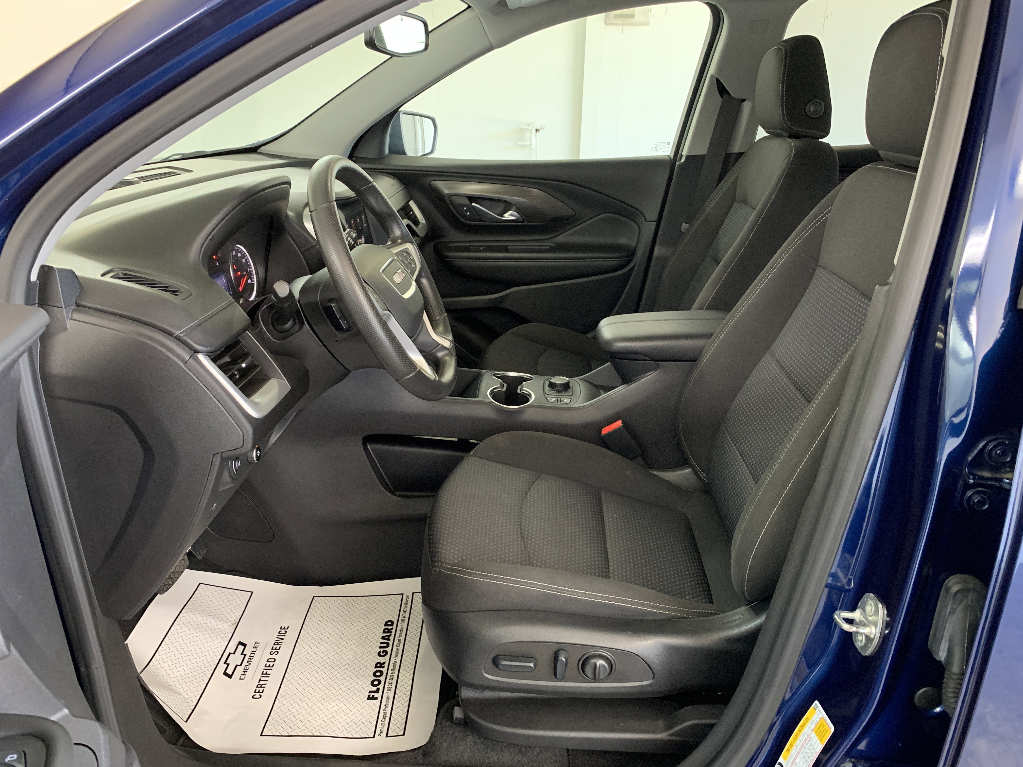 Used 2022 GMC Terrain SLE w/ Driver Convenience Package image 12