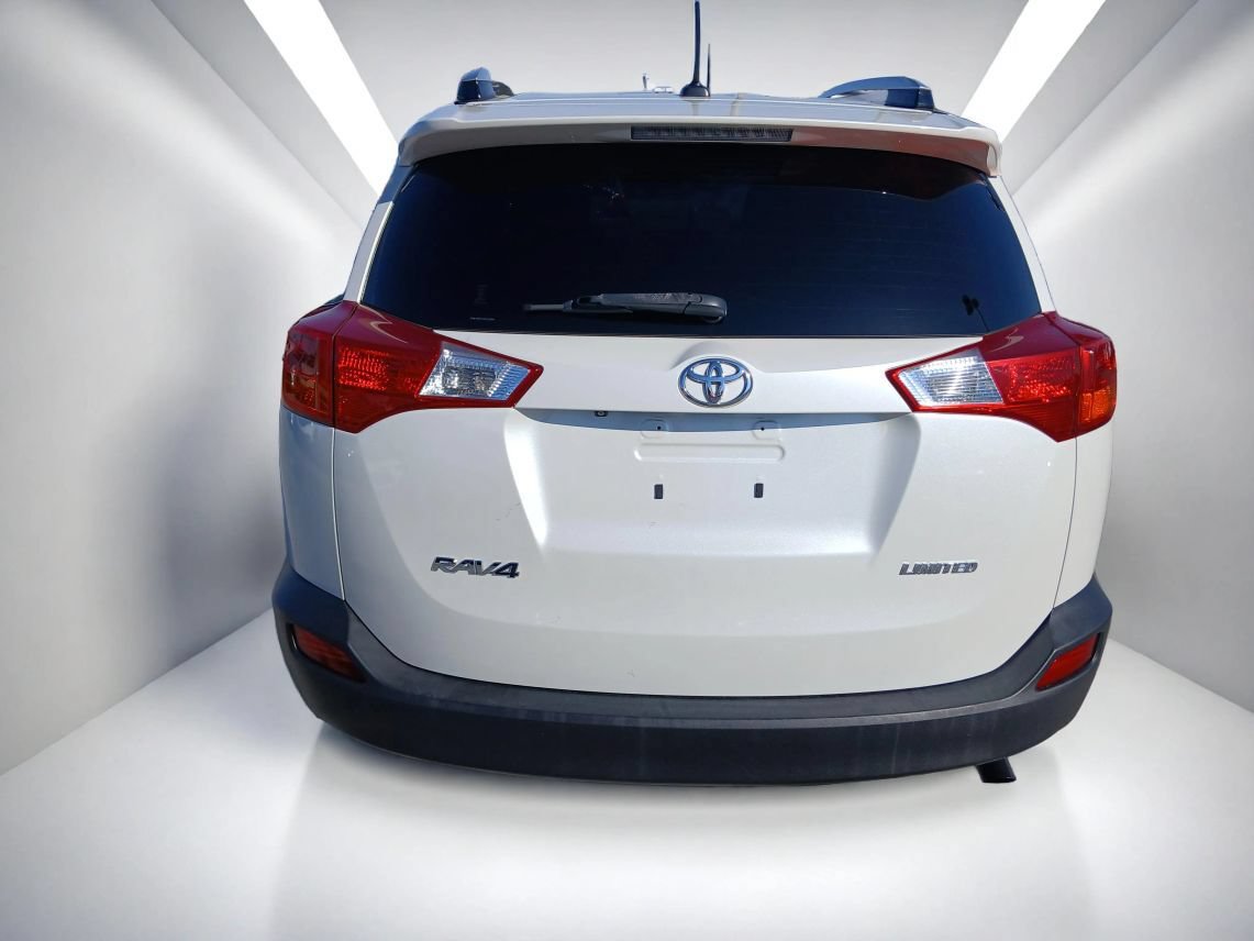 Used 2020 Toyota C-HR LE FWD image 6