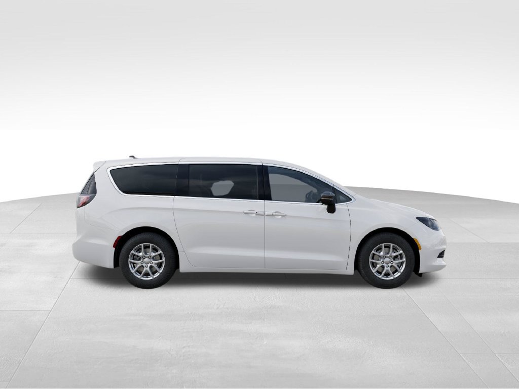 New 2027 Chrysler Pacifica LX FWD image 22
