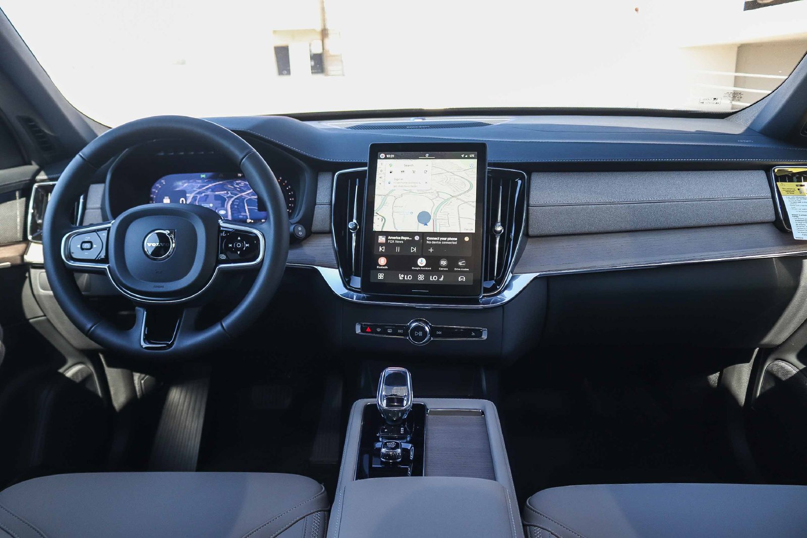 New 2027 Volvo XC90 B6 Plus AWD/4WD image 12