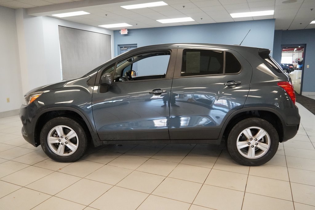 Used 2022 Chevrolet Trax LS w/ Tint and Cruise Package image 2
