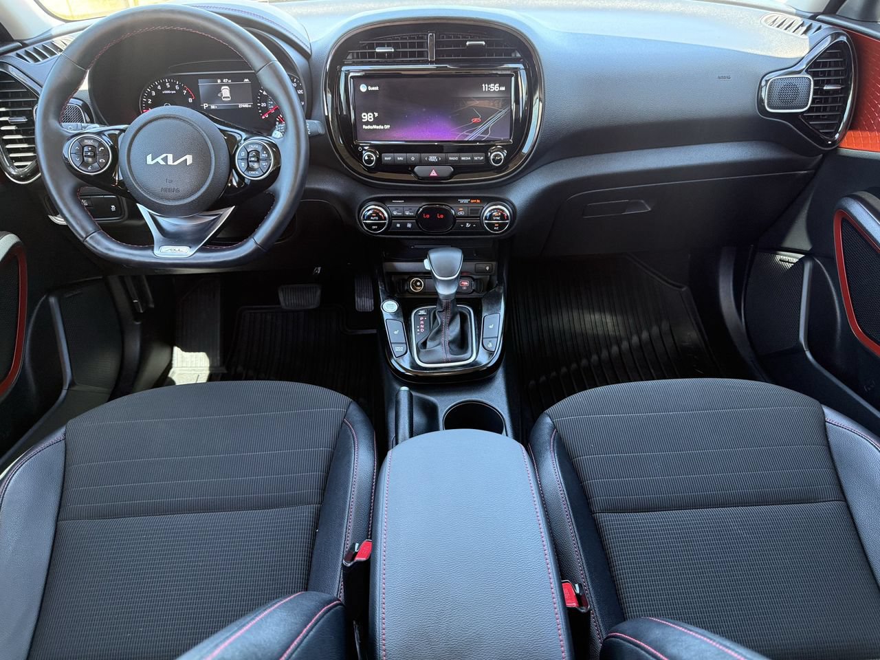 Used 2022 Kia Soul Turbo FWD image 9