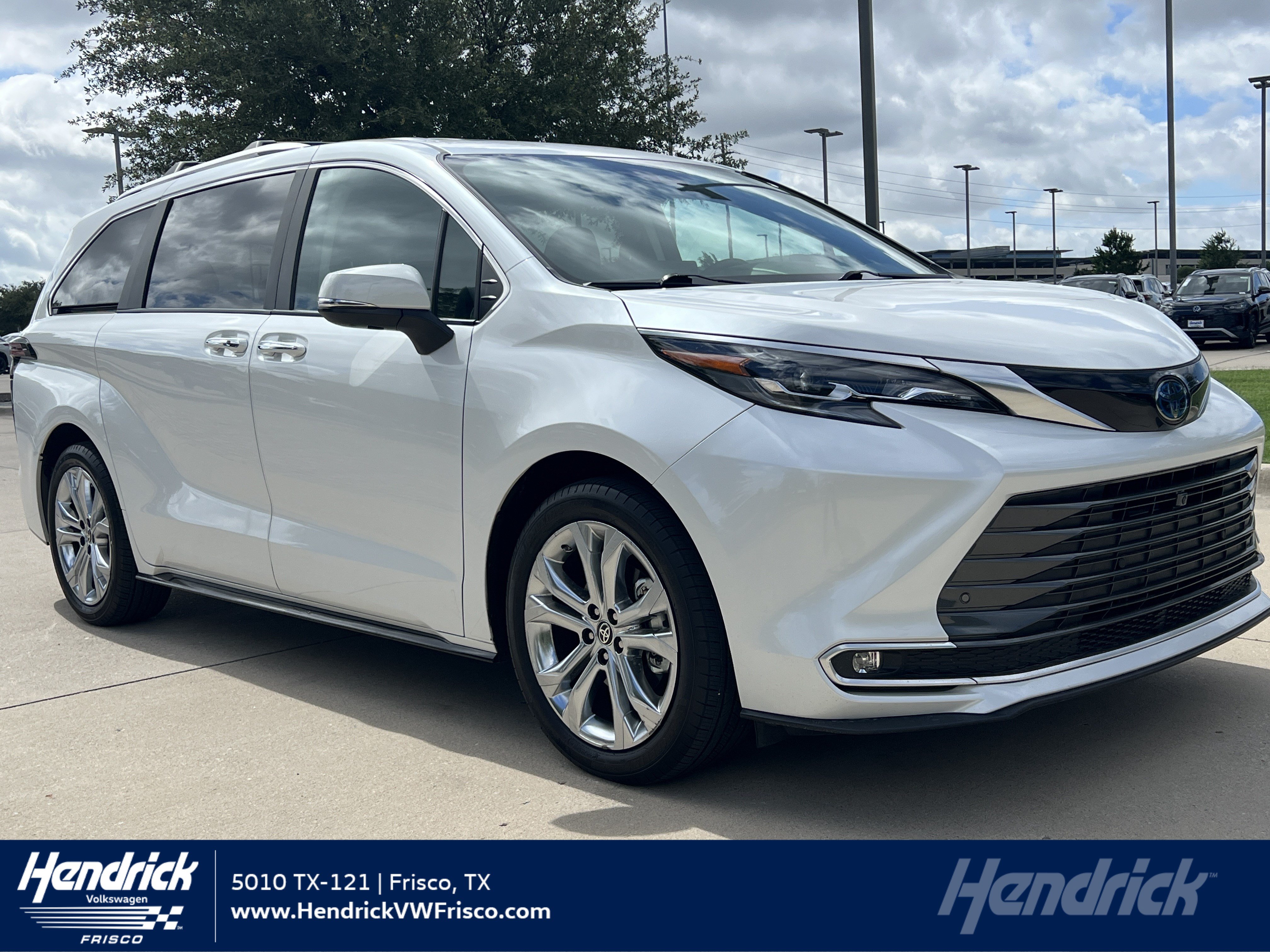 Used 2024 Toyota Sienna Platinum