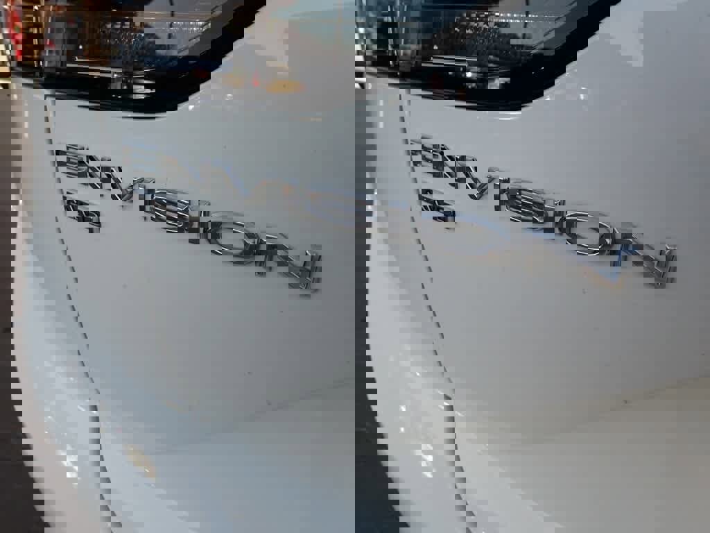 Certified 2022 Buick Envision Avenir w/ Technology Package II image 9