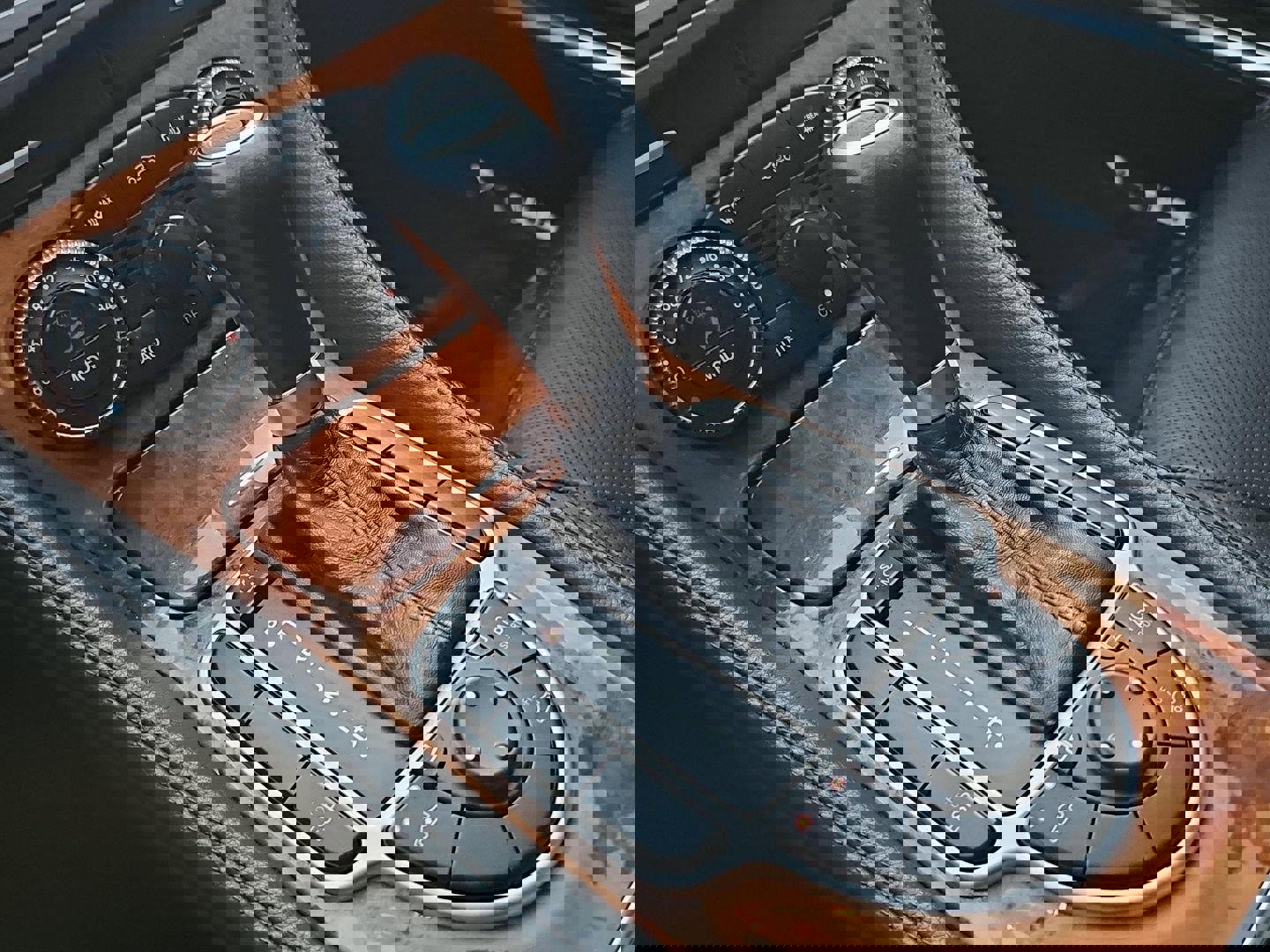 Used 2009 Mercedes-Benz SL 550 image 21