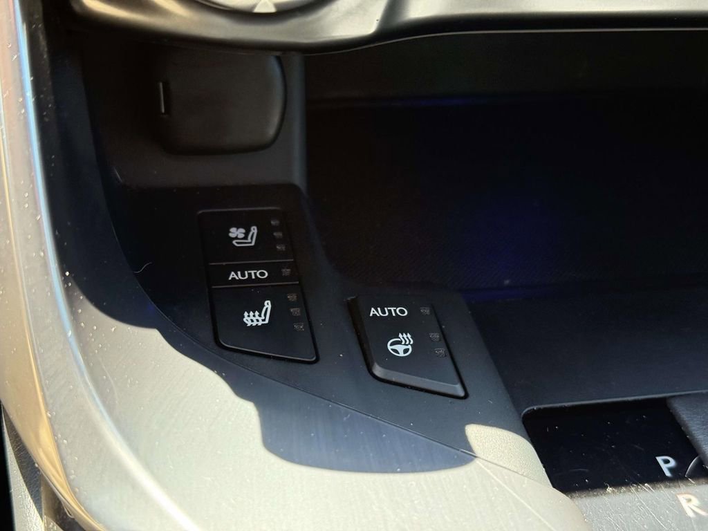 Used 2023 Lexus LX 600 4WD w/ Appearance Package image 25