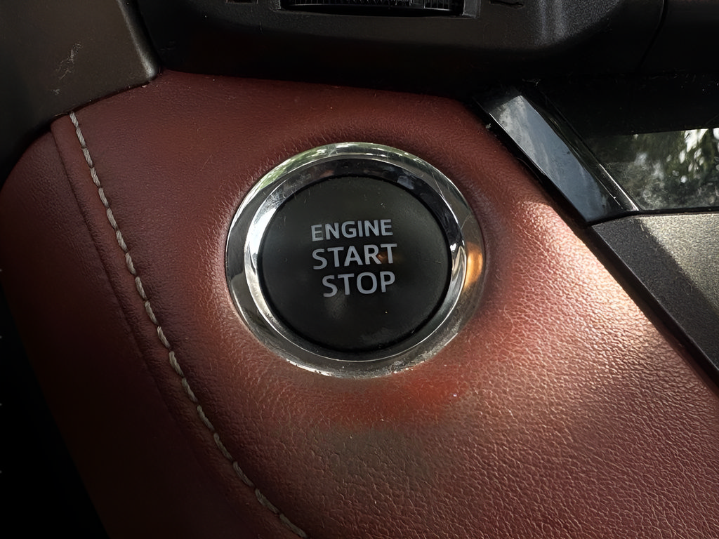 Used 2013 Toyota RAV4 Limited FWD image 25