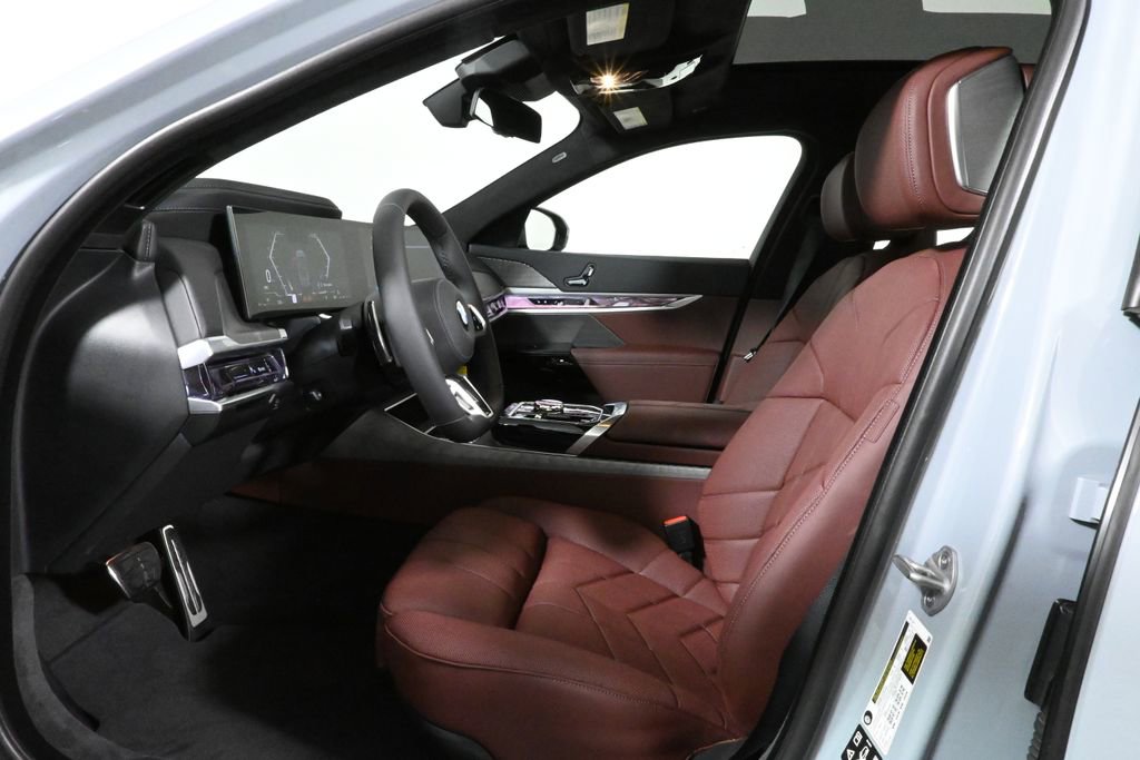 New 2026 BMW 740i xDrive image 3