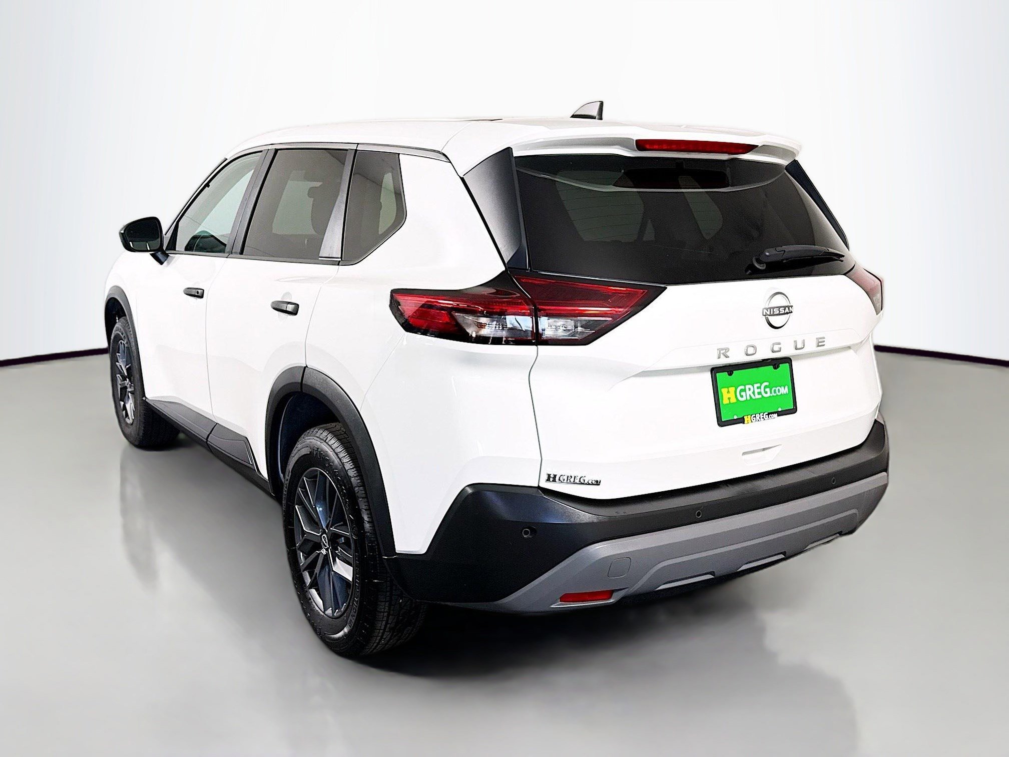 Used 2022 Nissan Rogue S image 7