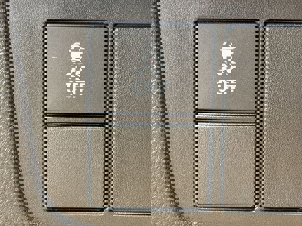 Used 2025 Honda CR-V LX image 25