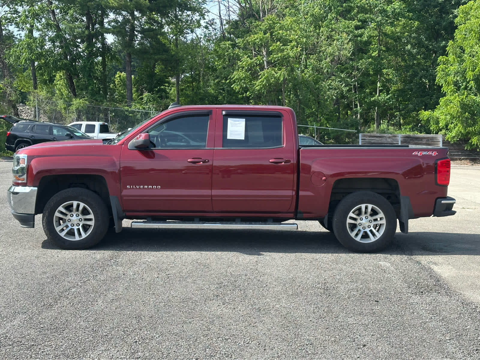 Used 2017 Chevrolet Silverado 1500 LT w/ All Star Edition AWD/4WD image 4