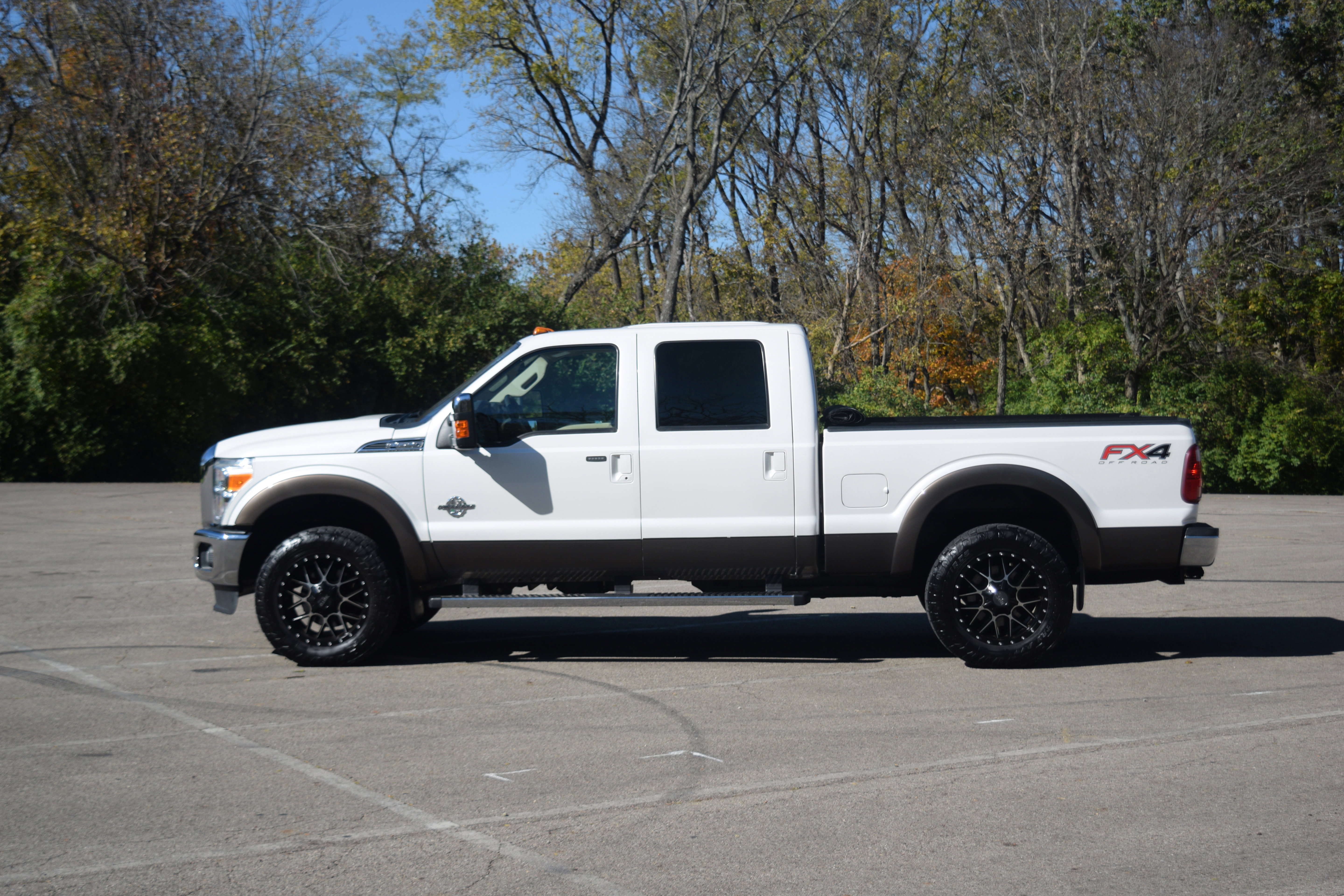 Used 2016 Ford F250 Lariat w/ Lariat Ultimate Package image 22