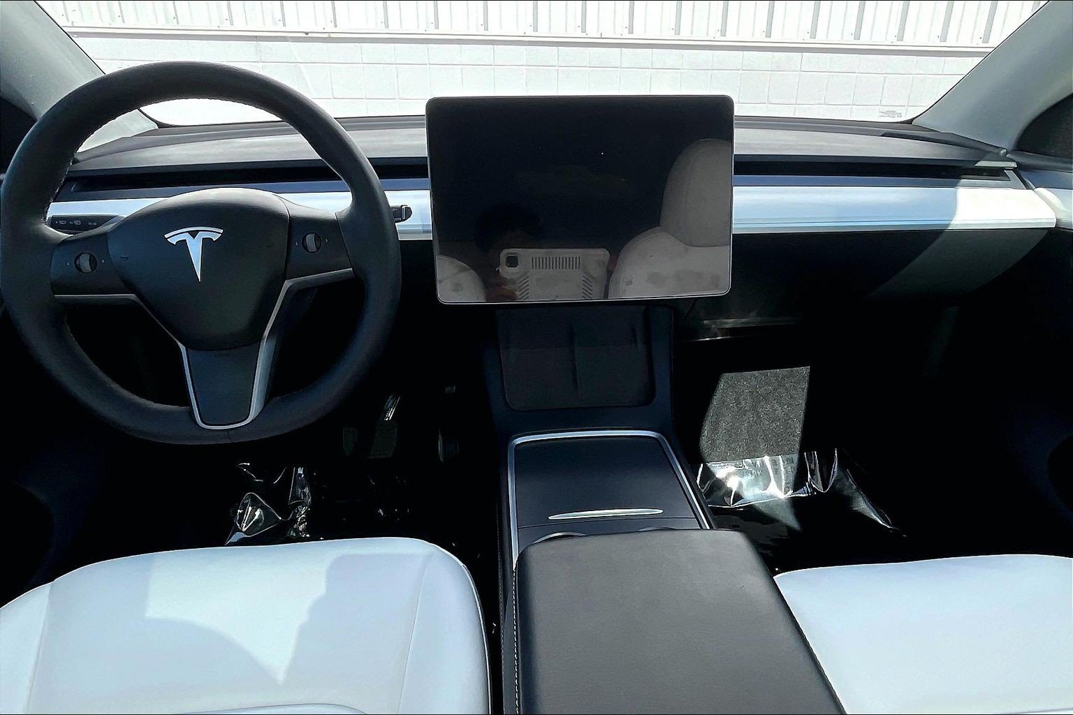 Used 2024 Tesla Model Y Long Range AWD/4WD image 19