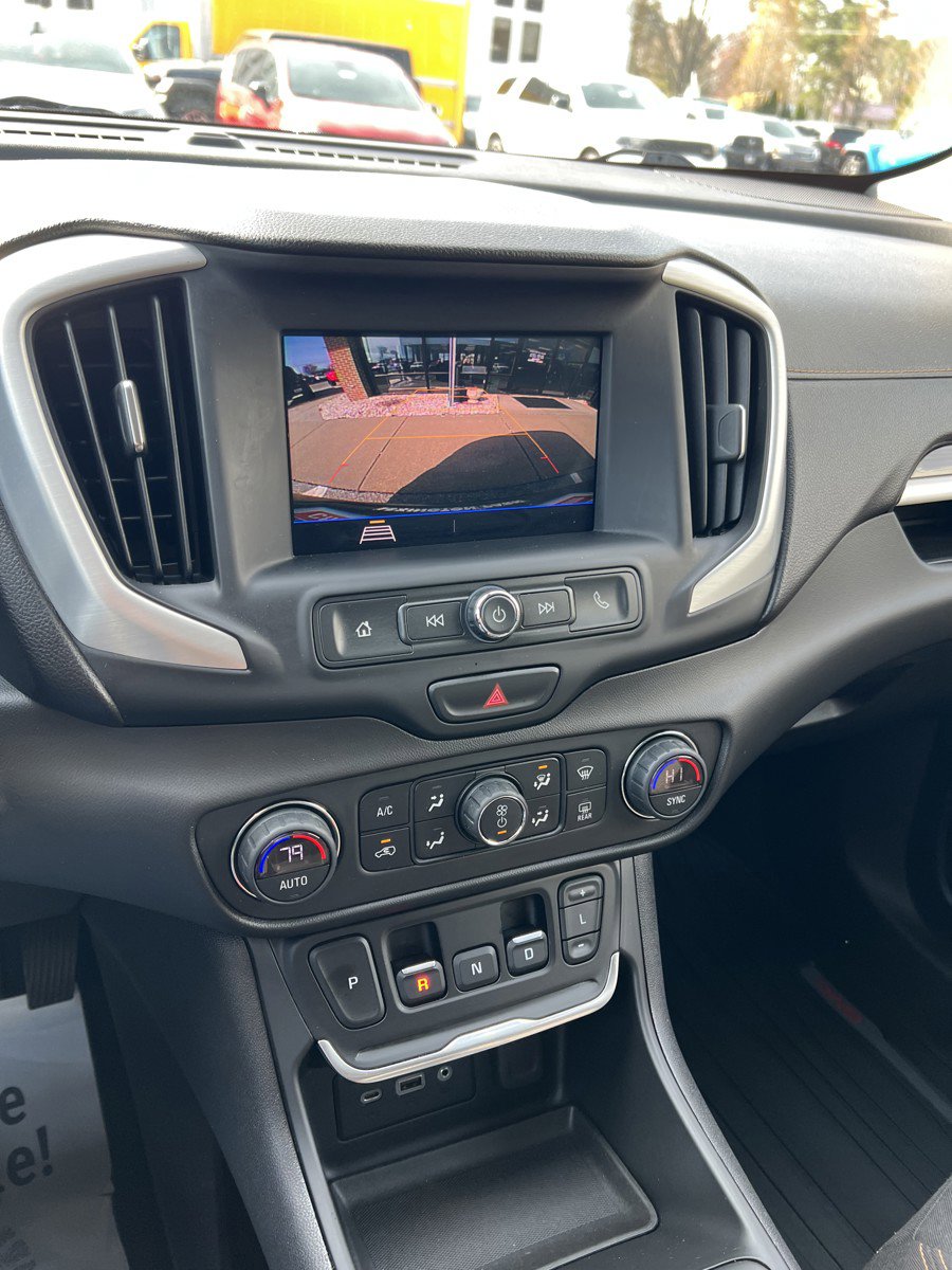 Used 2020 GMC Terrain SLE w/ Driver Convenience Package image 25