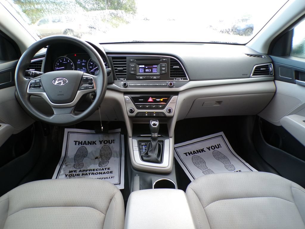 Used 2017 Hyundai Elantra SE FWD image 18