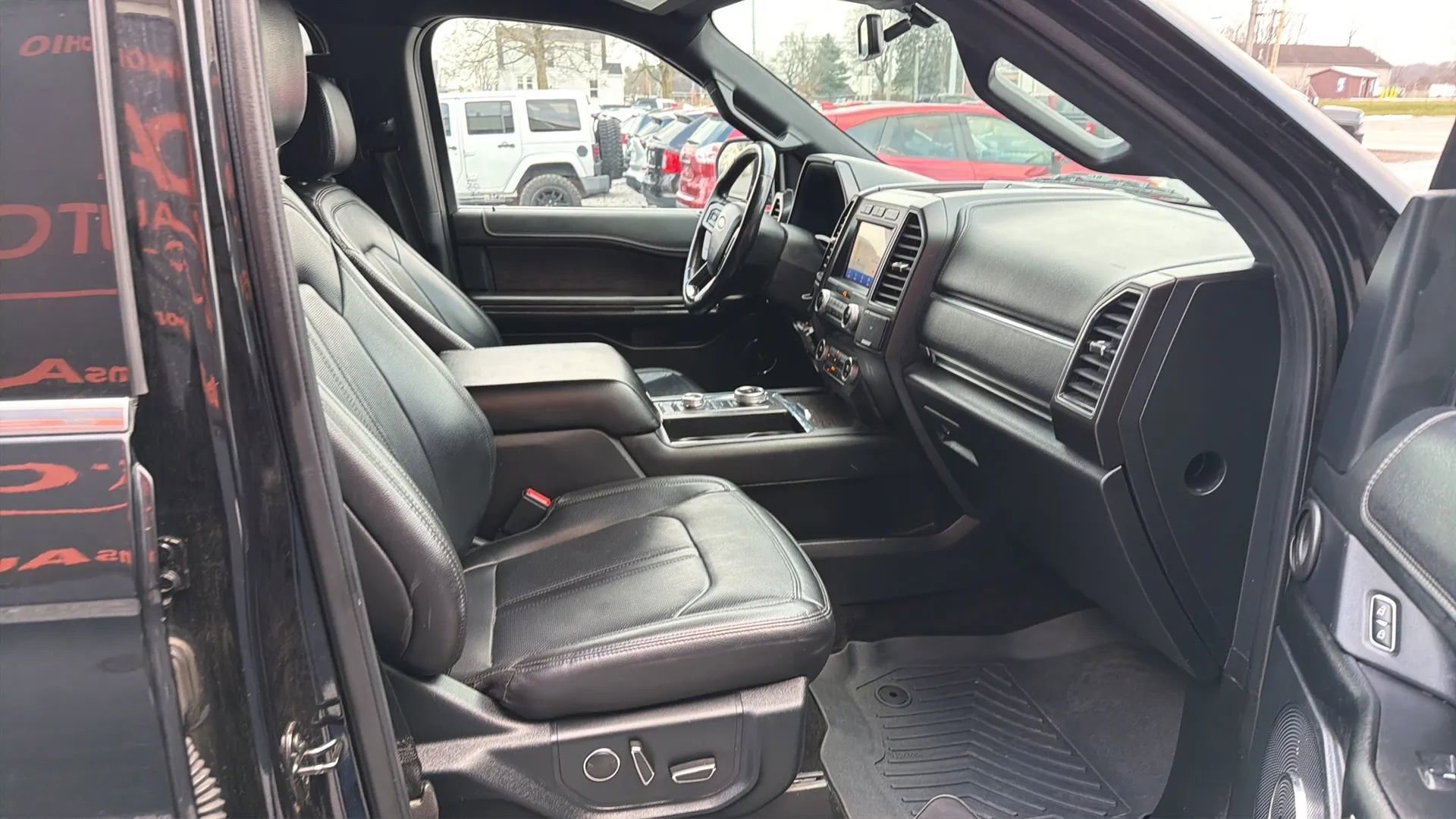 Used 2021 Ford Expedition Max Limited image 14