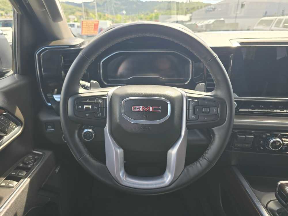 Used 2025 GMC Sierra 1500 SLT w/ SLT Premium Plus Package AWD/4WD image 11