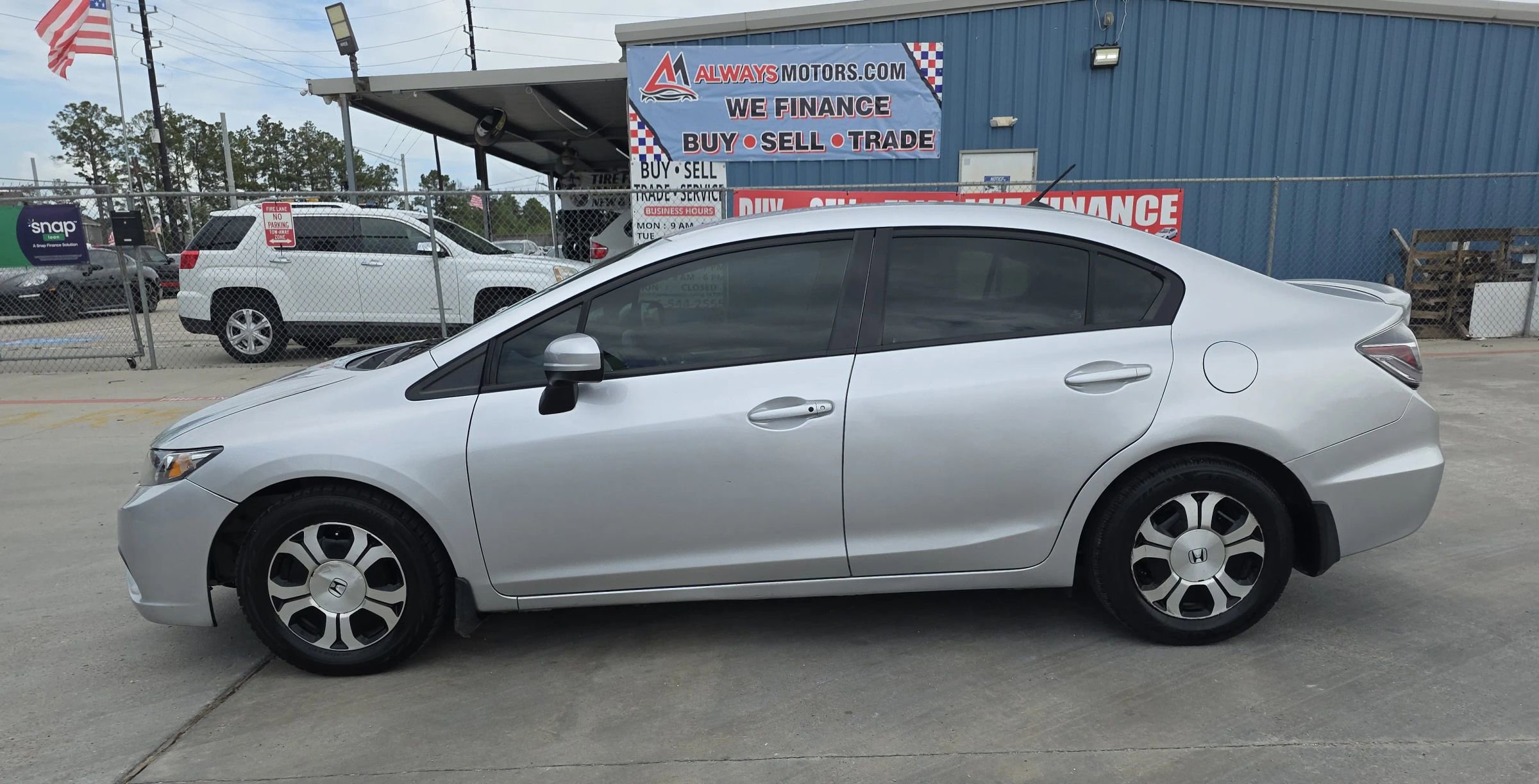 Used 2015 Honda Civic Hybrid Sedan image 10