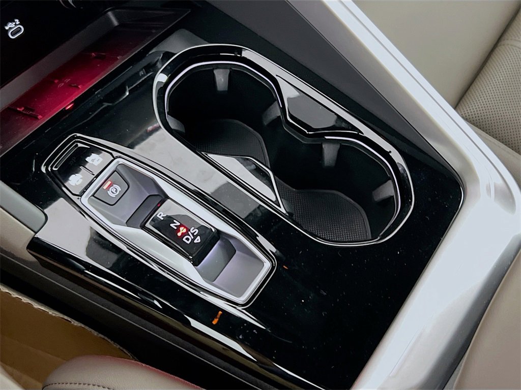 New 2025 Audi Q5 Premium Plus image 17