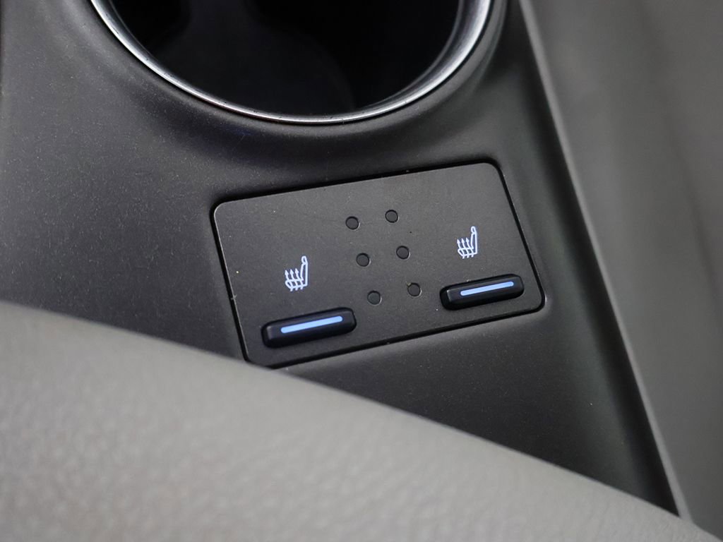 Used 2021 Toyota Camry XLE FWD image 47