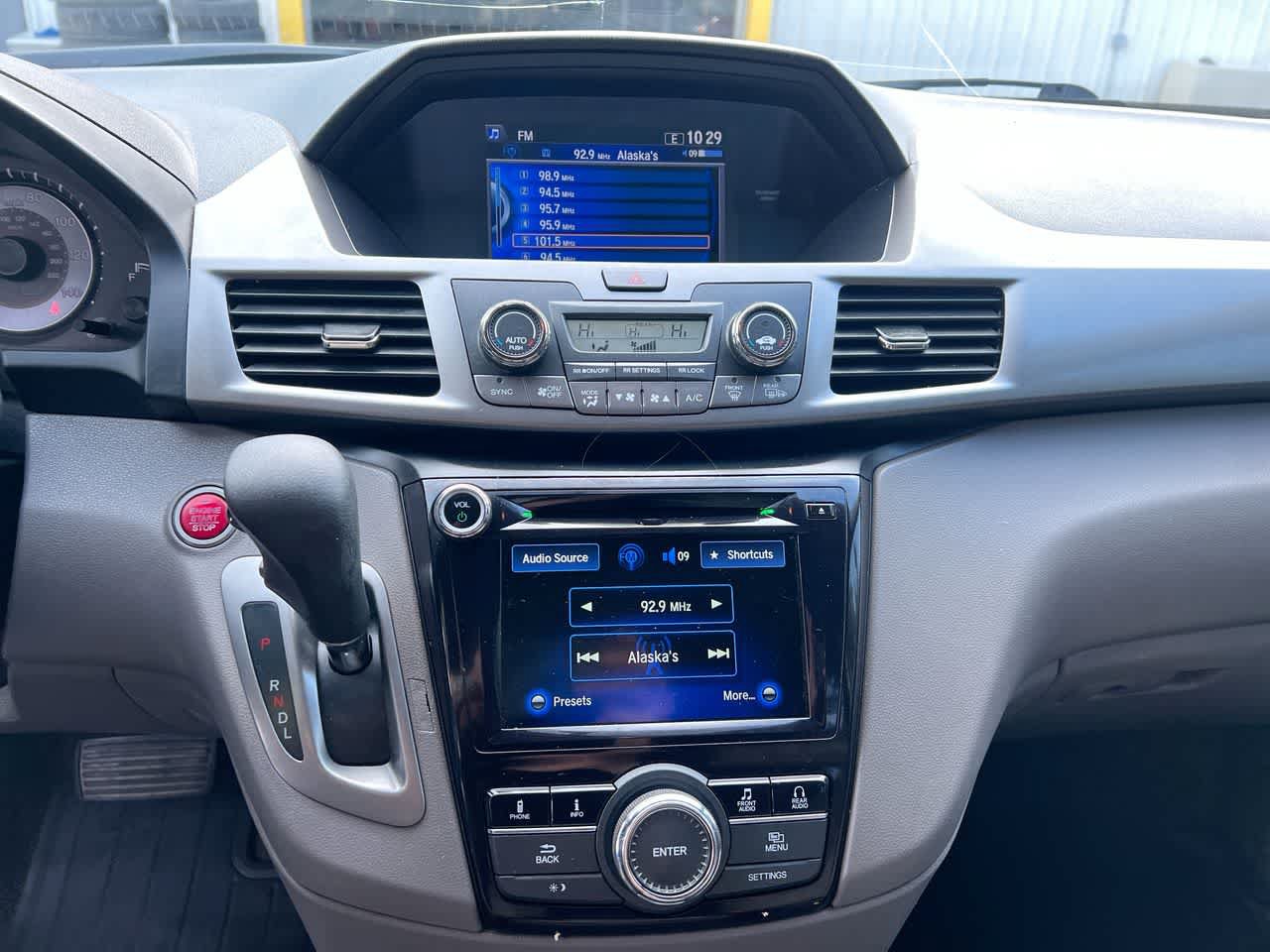 Used 2017 Honda Odyssey SE image 16