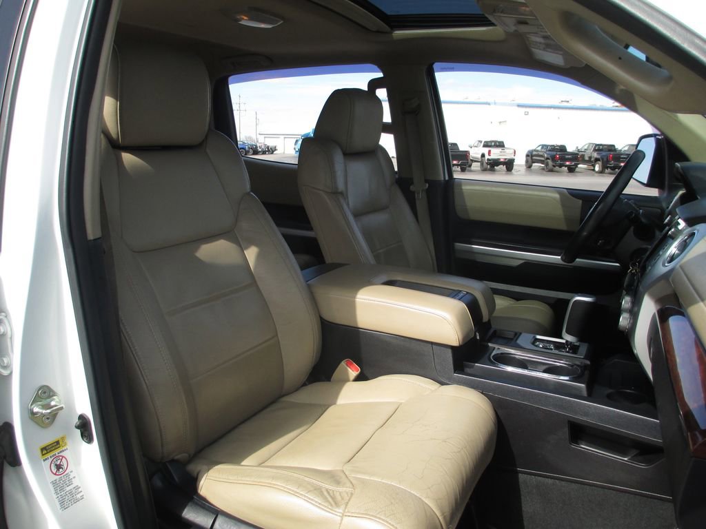 Used 2016 Toyota Tundra Limited w/ Limited Premium Package image 23