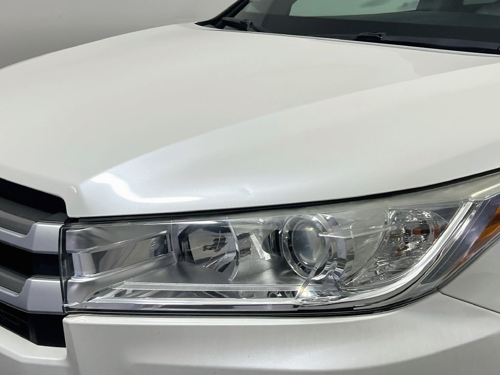 Used 2018 Toyota Highlander XLE FWD image 9