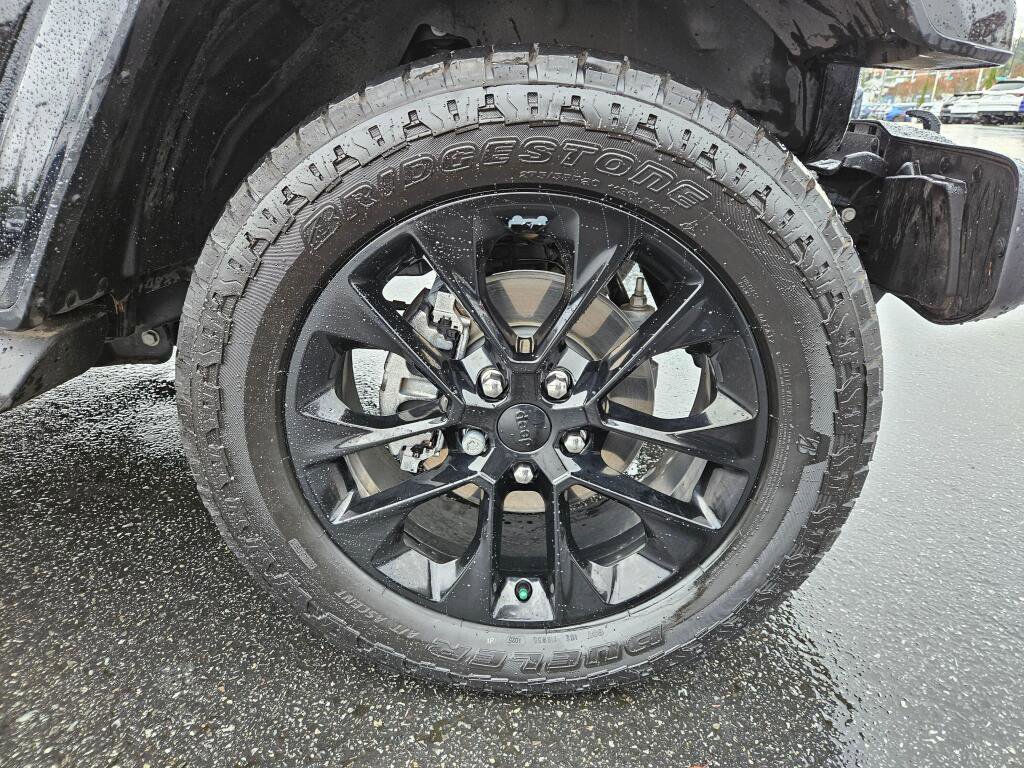 Used 2021 Jeep Wrangler Unlimited Sahara 4xe w/ Cold Weather Group image 9