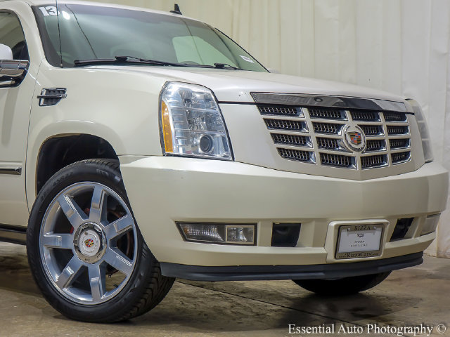 Used 2013 Cadillac Escalade EXT Premium AWD/4WD image 2