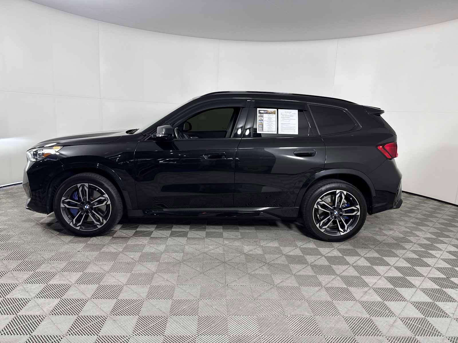 Used 2024 BMW X1 M35i w/ Premium Package image 5