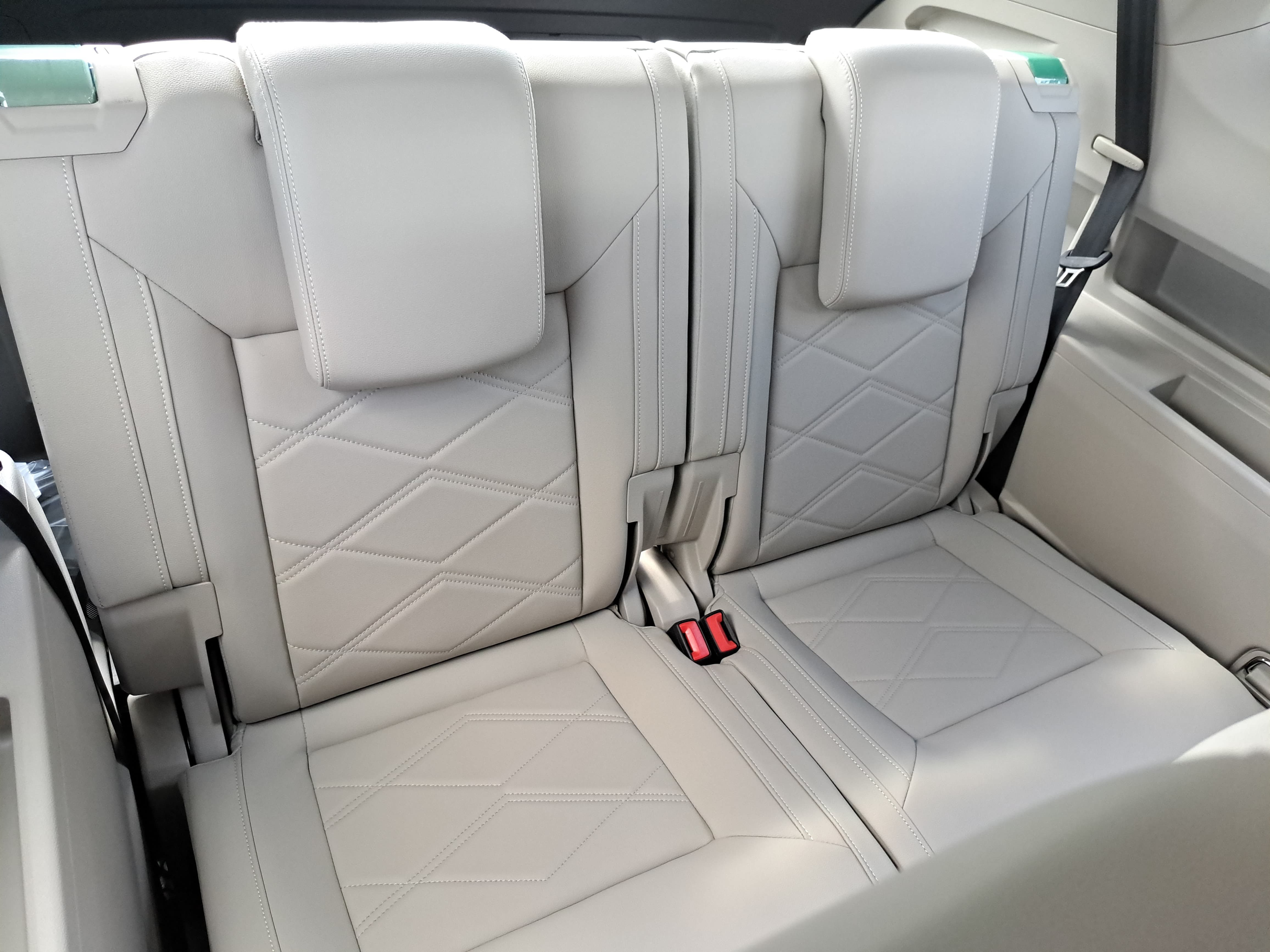 New 2026 Volkswagen Atlas SE FWD image 12