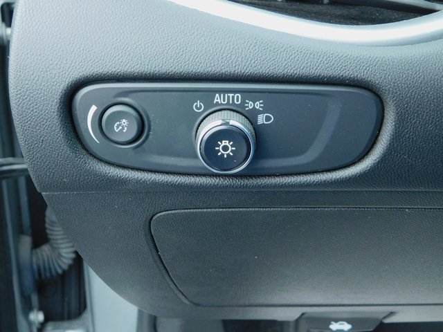 Used 2023 Chevrolet Malibu LT image 30