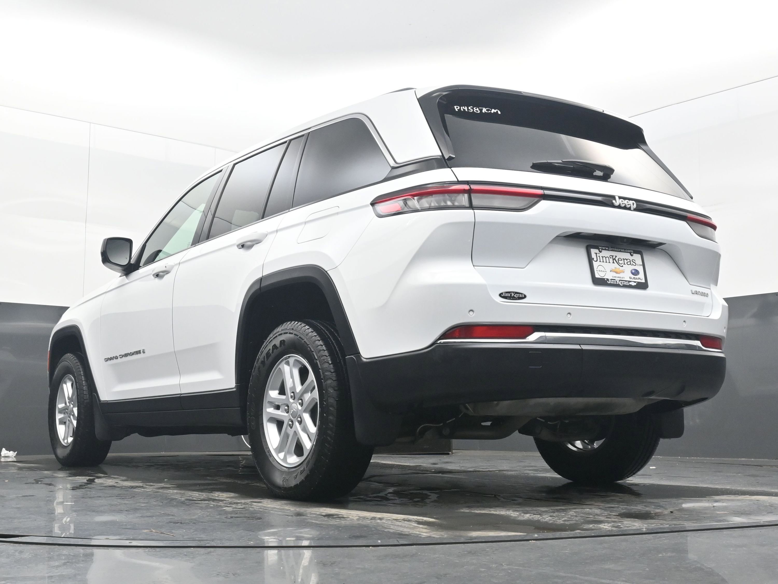 Used 2024 Jeep Grand Cherokee Laredo w/ MOPAR Finishing Package image 29