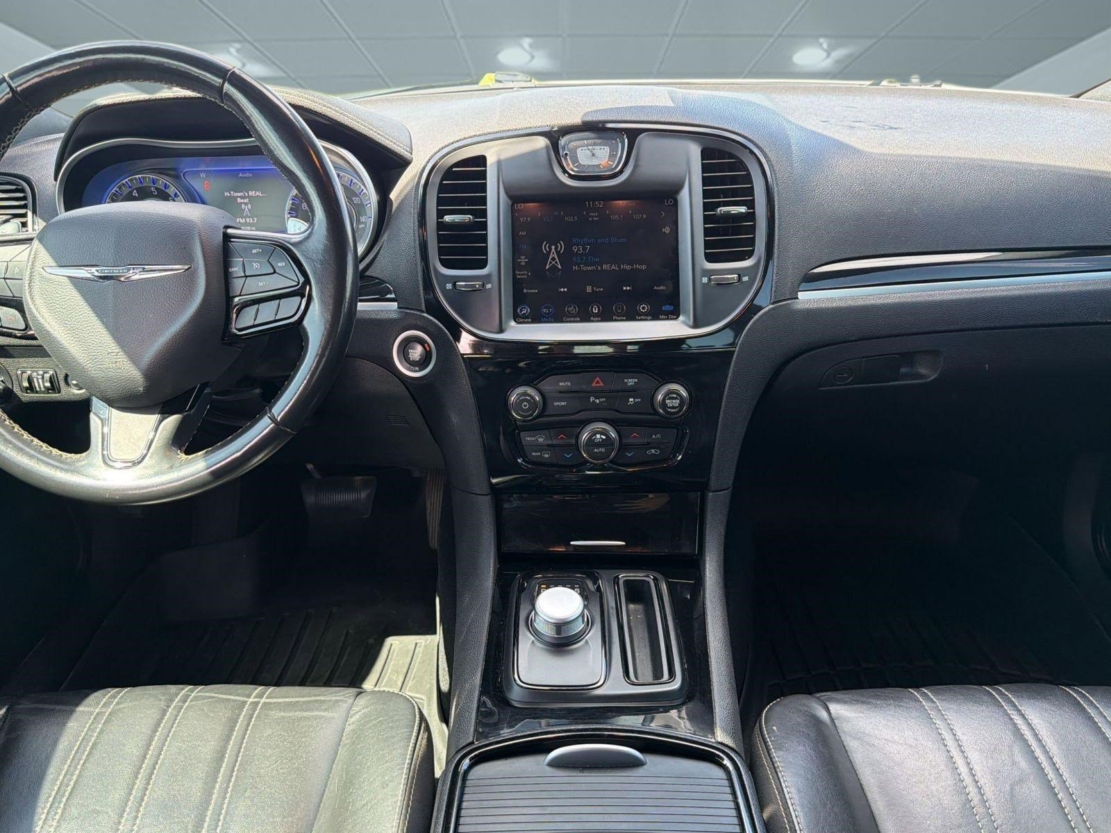 Used 2021 Chrysler 300 S RWD image 28
