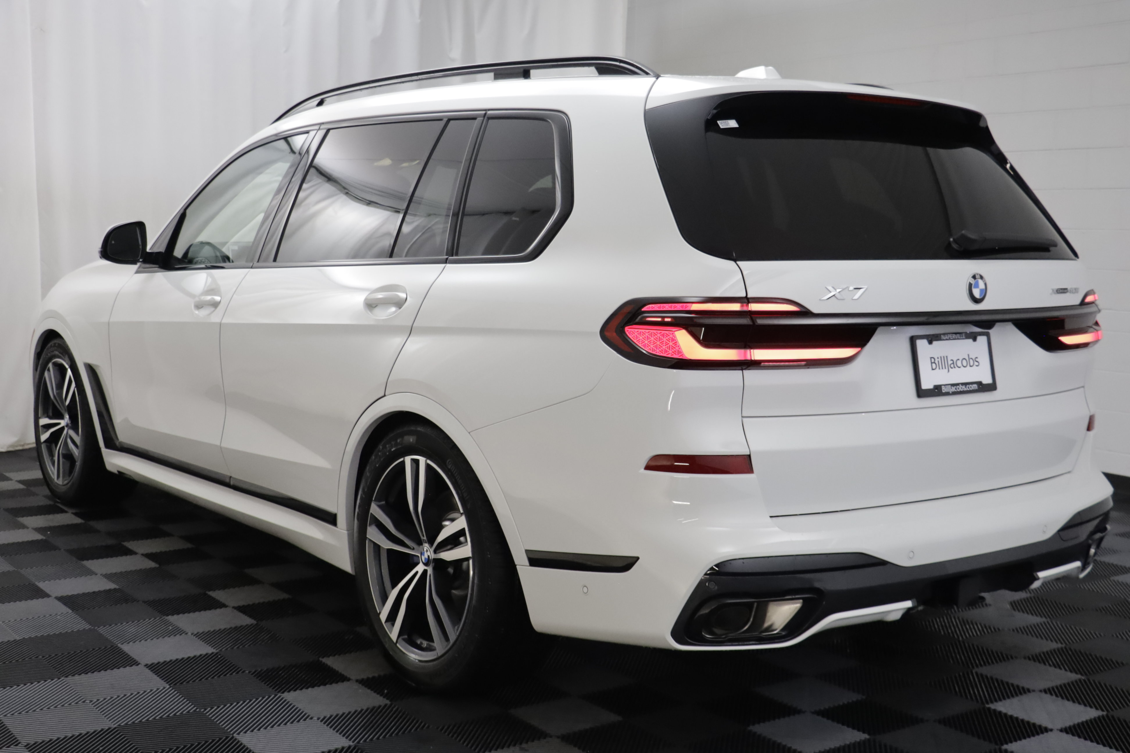 New 2027 BMW X7 xDrive40i w/ M Sport Package AWD/4WD image 16