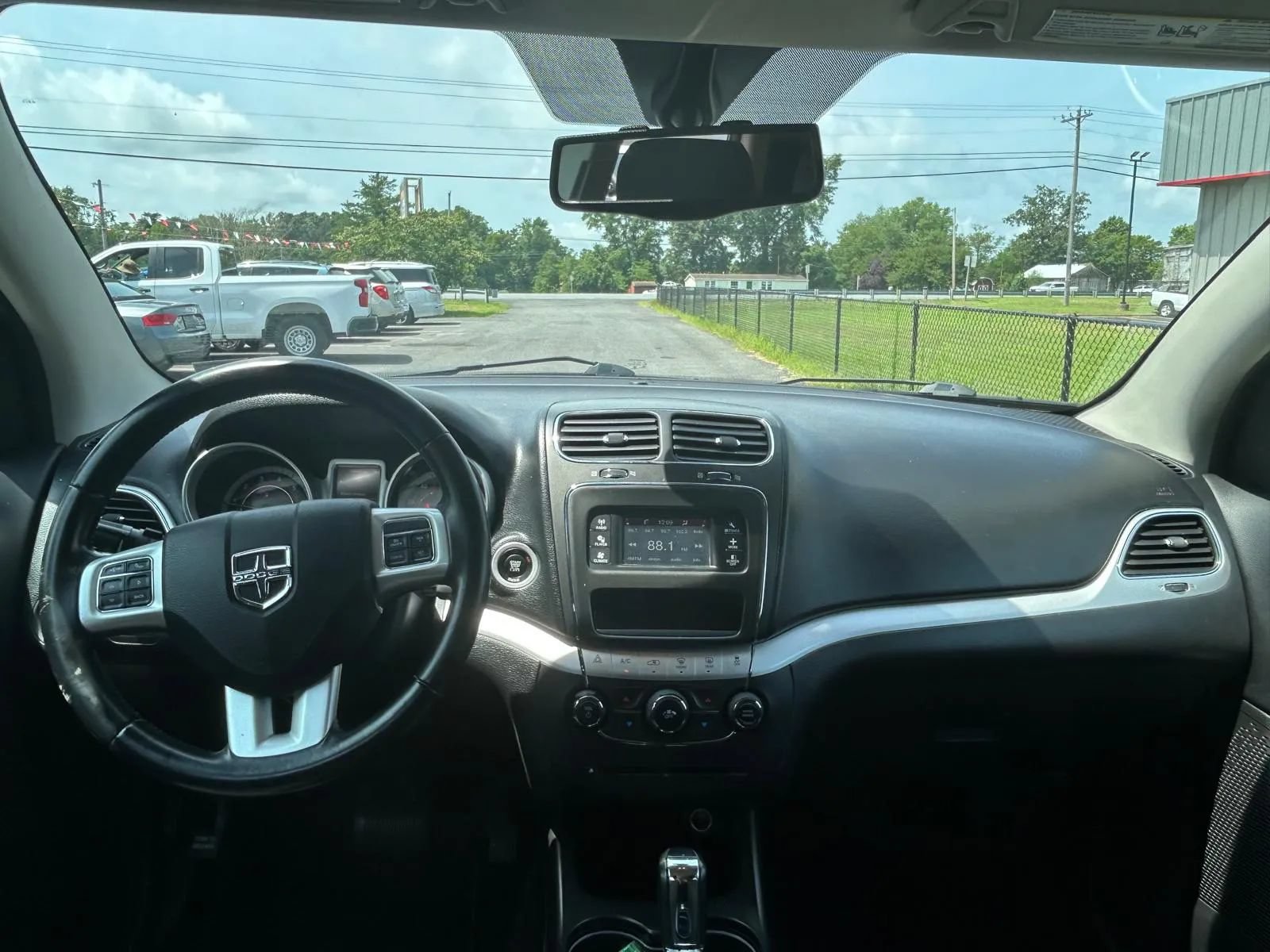 Used 2016 Dodge Journey SE w/ Flexible Seating Group FWD image 9