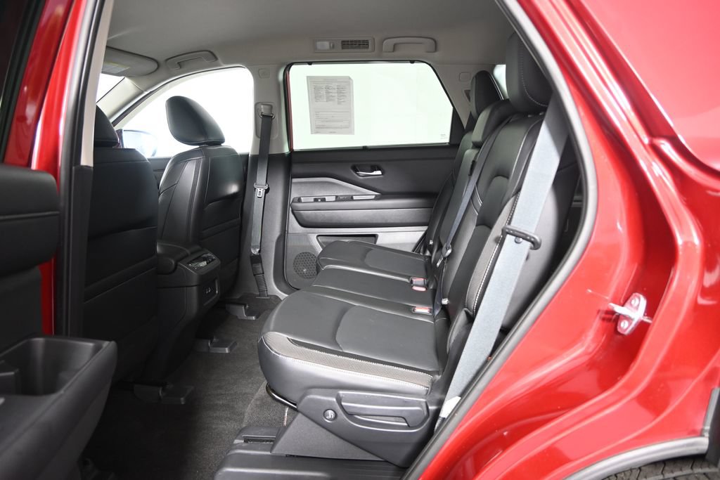 Used 2023 Nissan Pathfinder SL AWD/4WD image 21