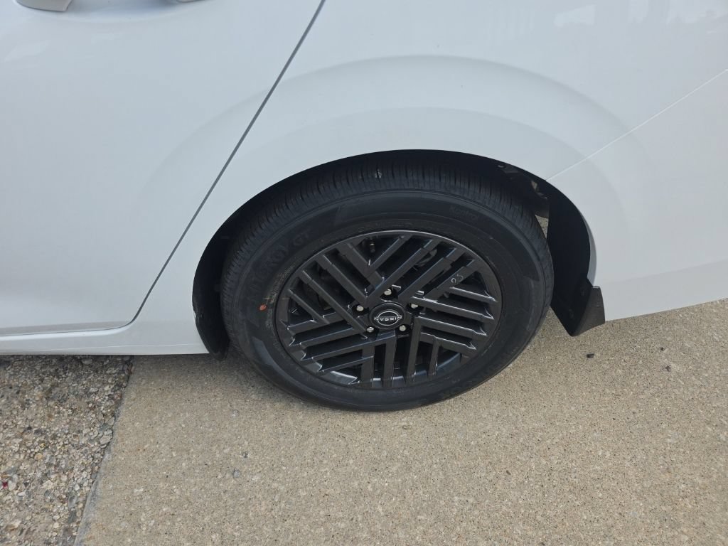New 2027 Nissan Sentra SV FWD image 10