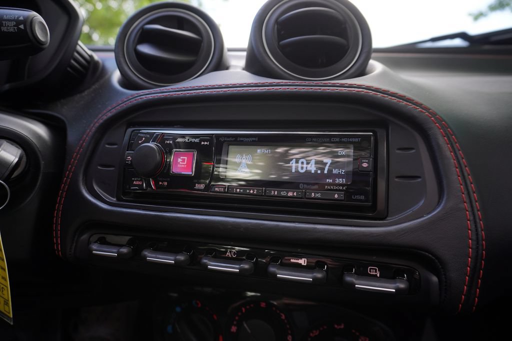 Used 2019 Alfa Romeo 4C Spider RWD image 59