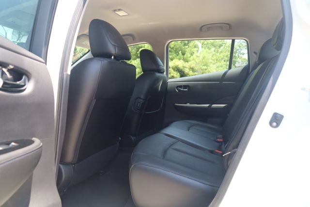 Used 2015 Nissan Leaf SL w/ Premium Package FWD image 24